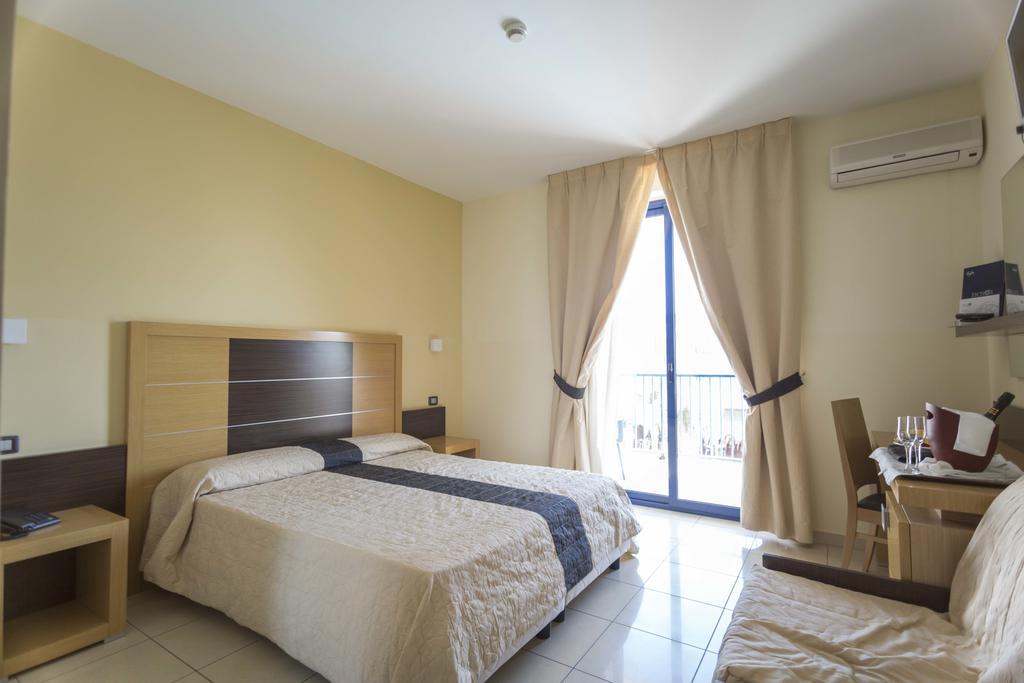 Ticho'S Greenblu Hotel Castellaneta Marina Ngoại thất bức ảnh