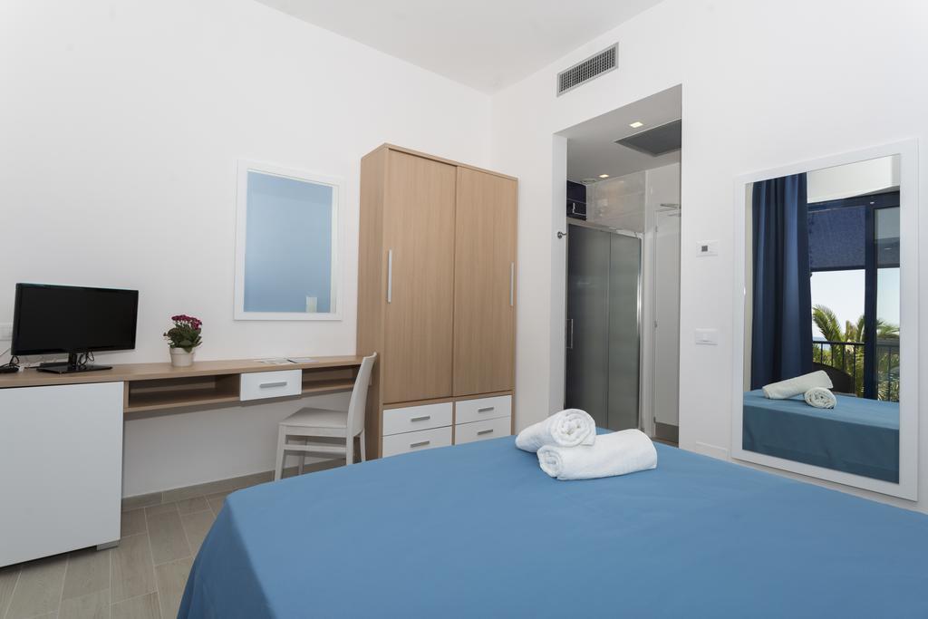 Ticho'S Greenblu Hotel Castellaneta Marina Ngoại thất bức ảnh