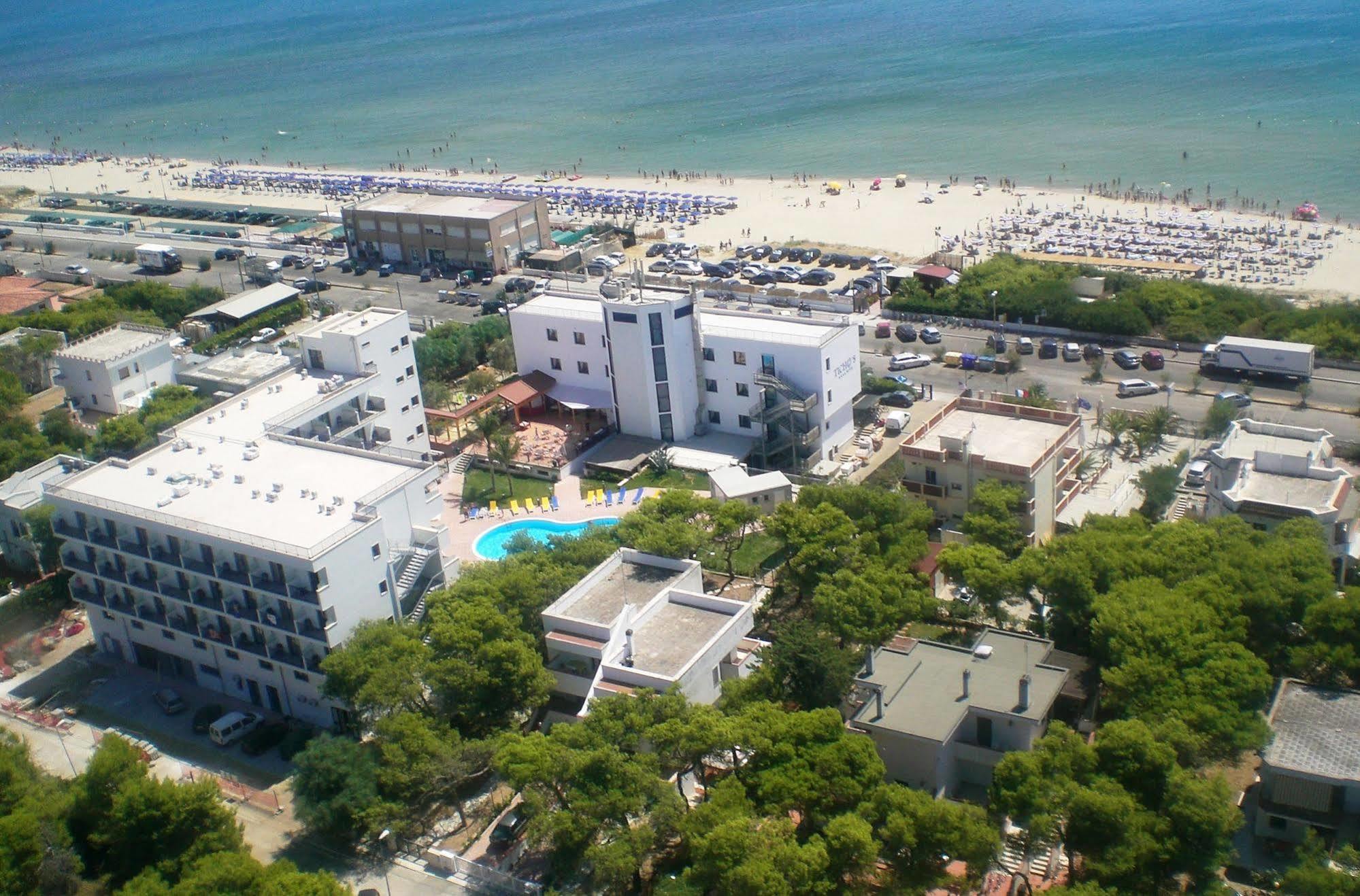 Ticho'S Greenblu Hotel Castellaneta Marina Ngoại thất bức ảnh